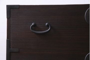 アンティーク家具　和製アンティーク　柔らかな木肌が味のある総桐材製の重ね箪笥(時代箪笥、衣装箪笥、桐箪笥、桐たんす)