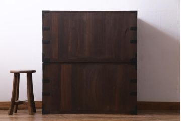 アンティーク家具　和製アンティーク　柔らかな木肌が味のある総桐材製の重ね箪笥(時代箪笥、衣装箪笥、桐箪笥、桐たんす)