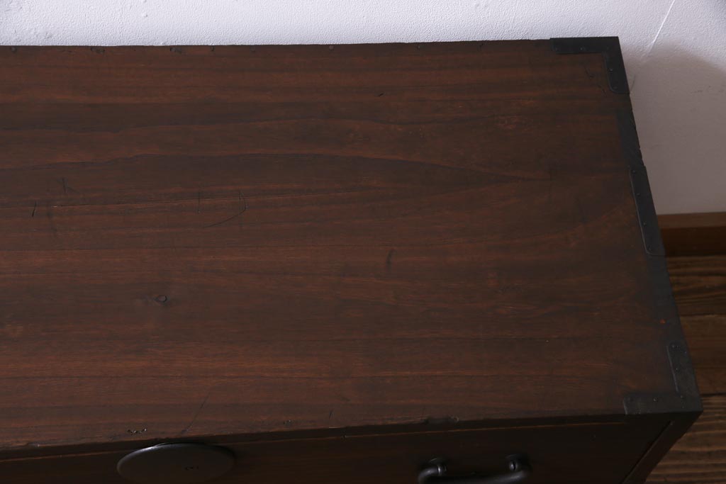 アンティーク家具　和製アンティーク　柔らかな木肌が味のある総桐材製の重ね箪笥(時代箪笥、衣装箪笥、桐箪笥、桐たんす)