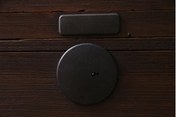 アンティーク家具　和製アンティーク　柔らかな木肌が味のある総桐材製の重ね箪笥(時代箪笥、衣装箪笥、桐箪笥、桐たんす)