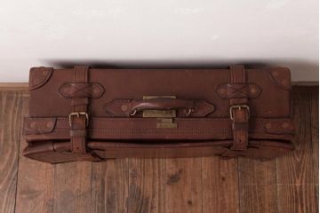 和製ビンテージ　本革　ヴィンテージスタイルを盛り上げる古い趣のトランク(収納、ディスプレイ)