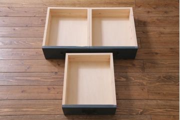 フランス　アンティーク家具　ペイント　シャビーシックな佇まいがお洒落なワードローブ(収納棚)