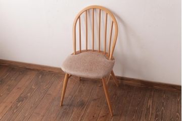 ヴィンテージ家具　イギリスビンテージ　ERCOL(アーコール)　フープバック　布張り座面のウィンザーチェア(ダイニングチェア、ワークチェア、椅子、ウインザーチェア)