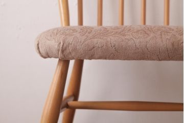 ヴィンテージ家具　イギリスビンテージ　ERCOL(アーコール)　フープバック　布張り座面のウィンザーチェア(ダイニングチェア、ワークチェア、椅子、ウインザーチェア)