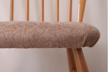 ヴィンテージ家具　イギリスビンテージ　ERCOL(アーコール)　フープバック　布張り座面のウィンザーチェア(ダイニングチェア、ワークチェア、椅子、ウインザーチェア)