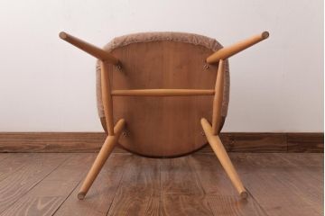 ヴィンテージ家具　イギリスビンテージ　ERCOL(アーコール)　フープバック　布張り座面のウィンザーチェア(ダイニングチェア、ワークチェア、椅子、ウインザーチェア)