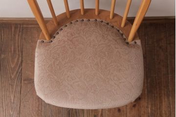 ヴィンテージ家具　イギリスビンテージ　ERCOL(アーコール)　フープバック　布張り座面のウィンザーチェア(ダイニングチェア、ワークチェア、椅子、ウインザーチェア)(1)