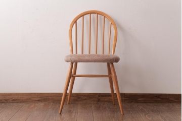 ヴィンテージ家具　イギリスビンテージ　ERCOL(アーコール)　フープバック　布張り座面のウィンザーチェア(ダイニングチェア、ワークチェア、椅子、ウインザーチェア)(2)