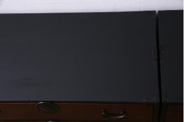 アンティーク家具　和製　前板ケヤキ材　マットなペイントがモダンな印象与える合わせ一間仙台箪笥(夫婦箪笥、衣装箪笥)