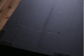 アンティーク家具　和製　前板ケヤキ材　マットなペイントがモダンな印象与える合わせ一間仙台箪笥(夫婦箪笥、衣装箪笥)