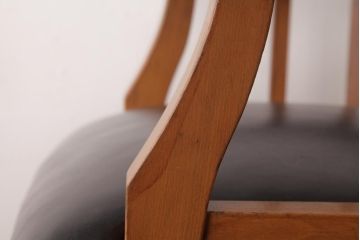 アンティーク家具　ナラ材　黒いレザーと木色のコントラストがお洒落なドクターチェア(回転椅子、アームチェア)