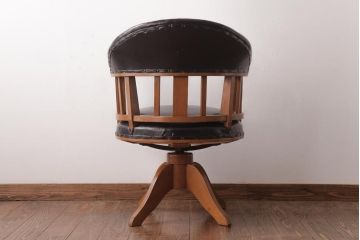 アンティーク家具　ナラ材　黒いレザーと木色のコントラストがお洒落なドクターチェア(回転椅子、アームチェア)