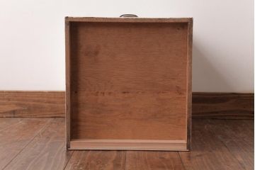 レトロ家具　ペイント家具　淡いカラーがレトロな雰囲気醸し出す小引き出し(サイドチェスト、チェスト)