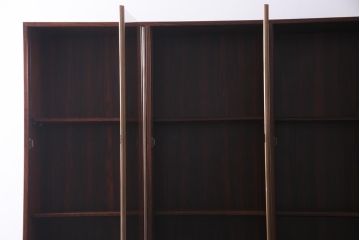 ビンテージ家具　ローズウッド材　シンプルで高級感のある重ねキャビネット(食器棚、飾り棚、収納棚)