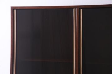 ビンテージ家具　ローズウッド材　シンプルで高級感のある重ねキャビネット(食器棚、飾り棚、収納棚)