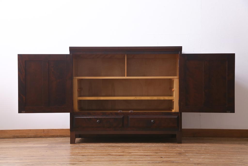 当店リメイク家具　北海道民芸家具　落ち着きのある佇まいの2WAYサイドボード(衣装箪笥、収納棚)