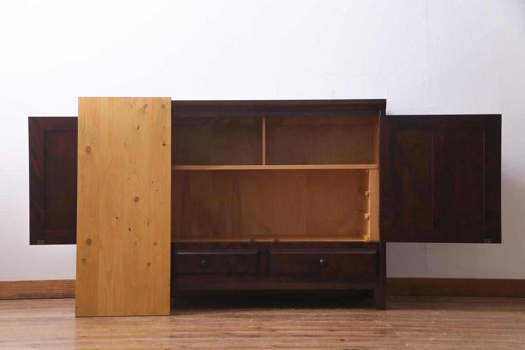 当店リメイク家具　北海道民芸家具　落ち着きのある佇まいの2WAYサイドボード(衣装箪笥、収納棚)