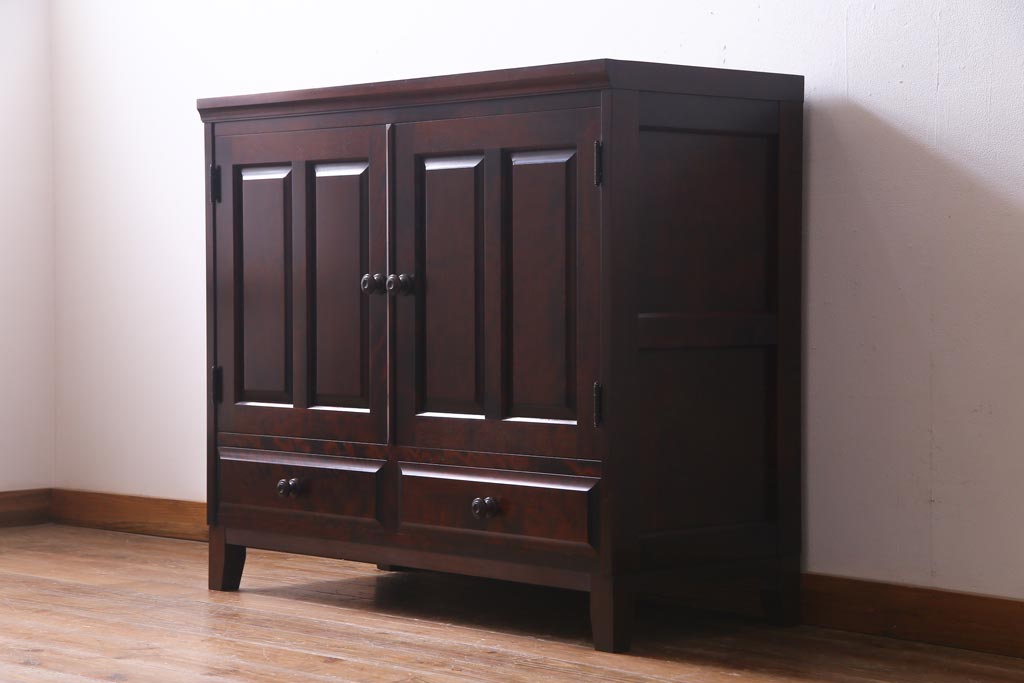 当店リメイク家具　北海道民芸家具　落ち着きのある佇まいの2WAYサイドボード(衣装箪笥、収納棚)