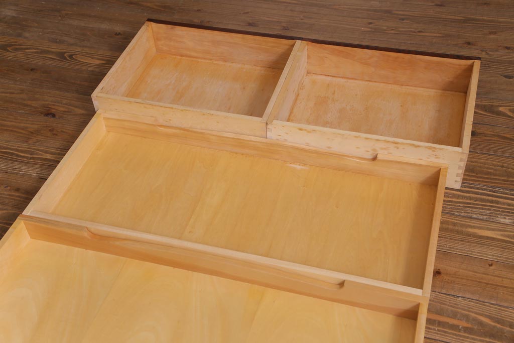 当店リメイク家具　北海道民芸家具　落ち着きのある佇まいの2WAYサイドボード(衣装箪笥、収納棚)