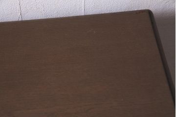 ビンテージ家具　神戸洋家具　緻密な彫刻が目を引くサイドチェスト(ドロワー、引き出し)