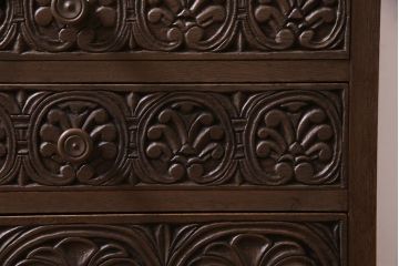 ビンテージ家具　神戸洋家具　緻密な彫刻が目を引くサイドチェスト(ドロワー、引き出し)