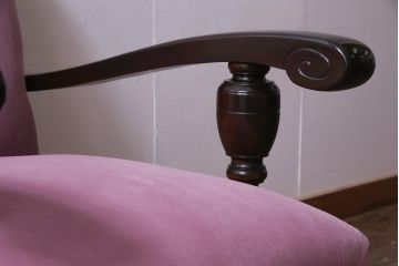 ビンテージ家具　大正ロマン　樺(カバ)材　クラシカルなデザインの1Pソファ(1人掛け、アームソファ)(1)