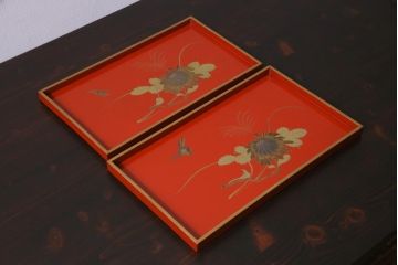 アンティーク雑貨　朱塗　金蒔絵　木製盆(漆器)