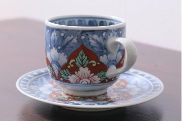 アンティーク雑貨　六代　佐藤走波作　染錦牡丹文　共箱付き　珈琲碗(カップ&ソーサー)