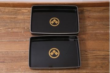 アンティーク雑貨　明治大正期　家紋入　黒塗　木製盆2枚(漆器)