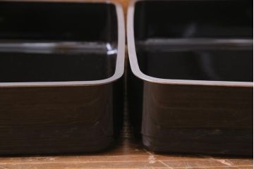 アンティーク雑貨　明治大正期　家紋入　黒塗　木製盆2枚(漆器)