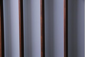 昭和期　当店オリジナルガラス入り　腰板ケヤキ材　腰付雪見　品の良いレトロなガラス戸4枚セット(引き戸、建具)