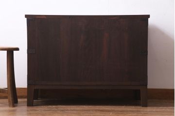 アンティーク家具　リメイク　ヒノキ材　かくし付き　無骨な雰囲気の金具がカッコイイ時代箪笥チェスト(リビングボード、テレビ台)