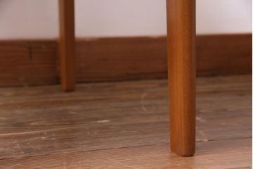 北欧家具 ビンテージ家具　チーク材　木のぬくもりと品のある佇まいが魅力的なダイニングチェア(椅子)(1)