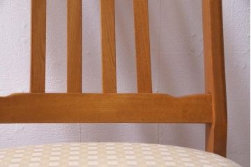 北欧家具  ビンテージ家具　チーク材　木のぬくもりと品のある佇まいが魅力的なダイニングチェア(椅子)(2)