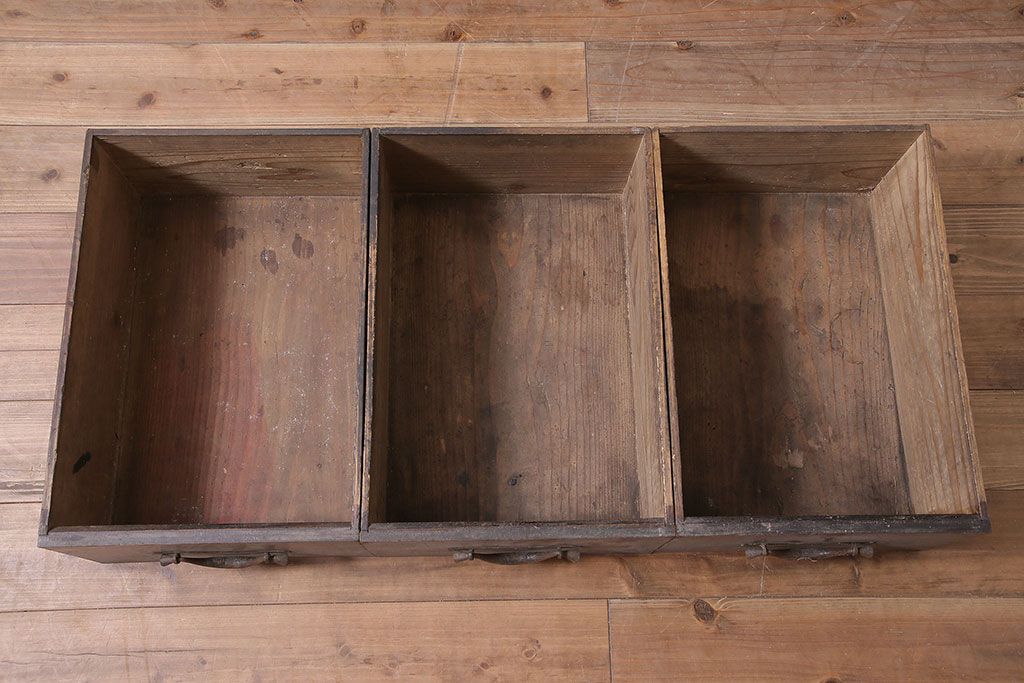 アンティーク家具　前面ケヤキ材・ヒノキ材　四尺水屋箪笥(R-036280)