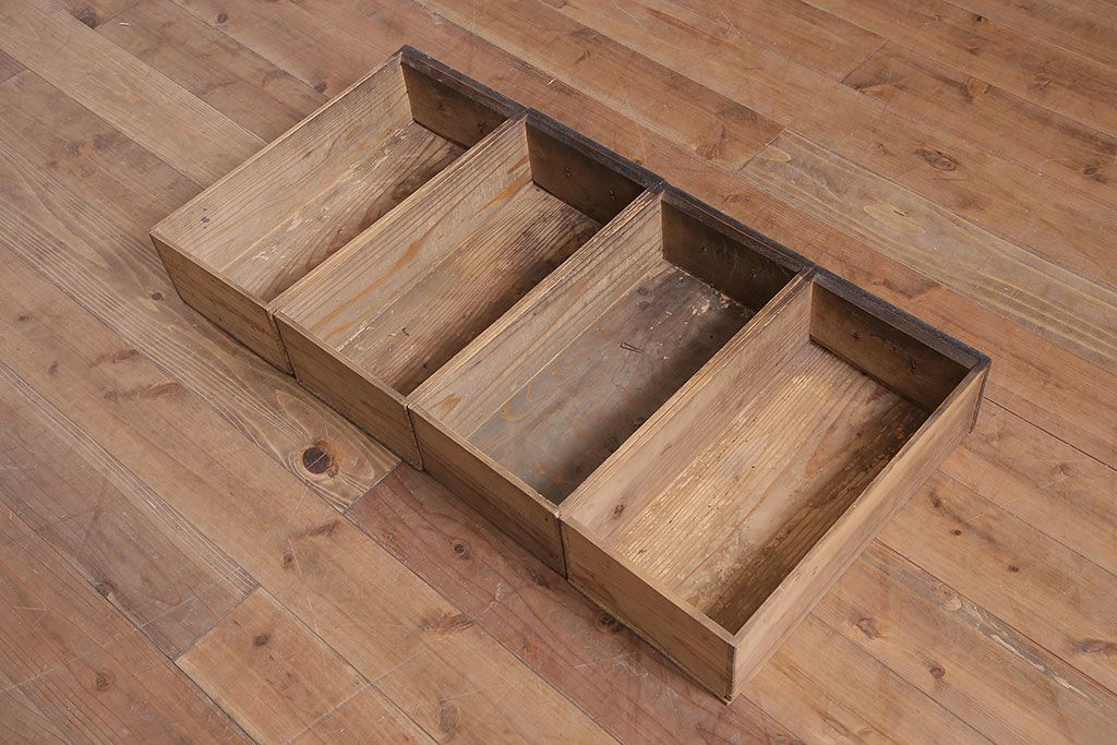 アンティーク家具　前面ケヤキ材・ヒノキ材　四尺水屋箪笥(R-036280)