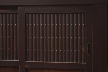 アンティーク家具　明治期　丸桟　銅金具　上手物の近江水屋箪笥(収納棚、重ね箪笥)(R-036285)