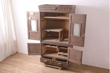 レトロ家具　昭和中期　カバ材　戸棚(収納棚、キャビネット、サイドボード、店舗什器)(R-036286)