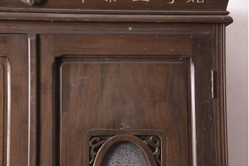 レトロ家具　昭和中期　カバ材　戸棚(収納棚、キャビネット、サイドボード、店舗什器)(R-036286)