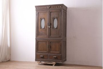 レトロ家具　昭和中期　カバ材　戸棚(収納棚、キャビネット、サイドボード、店舗什器)(R-036286)