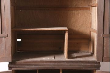 レトロ家具　昭和中期　カバ材　戸棚(収納棚、キャビネット、サイドボード、店舗什器)(R-036286)