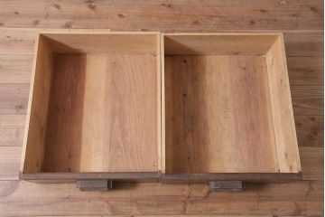レトロ家具　昭和中期　カバ材　戸棚(収納棚、キャビネット、サイドボード、店舗什器)(R-036286)
