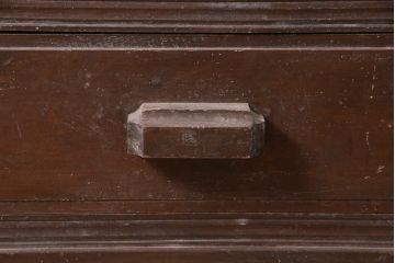 レトロ家具　昭和中期　カバ材　戸棚(収納棚、キャビネット、サイドボード、店舗什器)(R-036286)