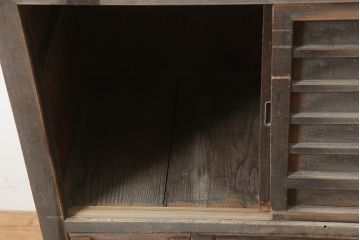 アンティーク家具　明治期　ヒノキ材　一本物　三尺　年季の入った関西水屋箪笥(食器棚、戸棚、収納棚、サイドボード、キャビネット)(R-036287)
