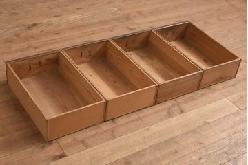 アンティーク家具　縦桟引き戸の近江水屋箪笥キャビネット(収納棚、戸棚)(R-036288)