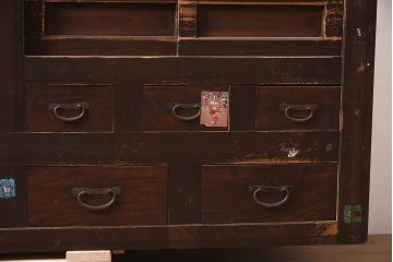 アンティーク家具　縦桟引き戸の近江水屋箪笥キャビネット(収納棚、戸棚)(R-036288)