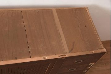 アンティーク家具　縦桟引き戸の近江水屋箪笥キャビネット(収納棚、戸棚)(R-036288)