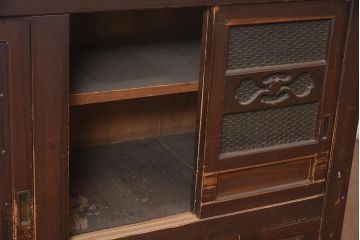 アンティーク家具　縦桟引き戸の近江水屋箪笥キャビネット(収納棚、戸棚)(R-036288)