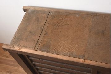 アンティーク家具　明治期　重厚感抜群の近江水屋箪笥キャビネット(収納棚、戸棚、重ね箪笥)(R-036291)