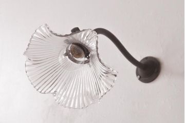 アンティーク照明　昭和初期　フリルシェードがおしゃれな西洋風のウォールランプ(壁付け照明)